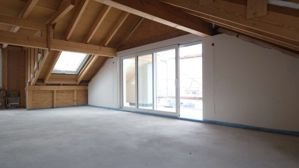 Freiburg - Bauträgeraktion! Küche on top! Helle, Großzügige 4-Zimmer Dachgeschosswohnung in Freiburg-Tiengen