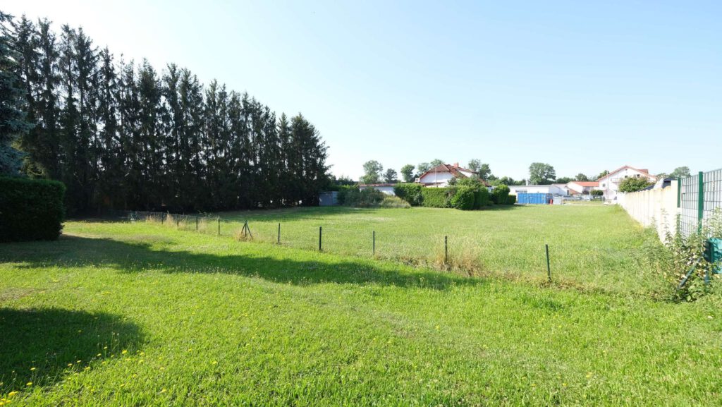 Bad Krozingen - Bauträger aufgepasst! Attraktives Baugrundstück in Bad Krozingen (Hausen an der Möhlin)