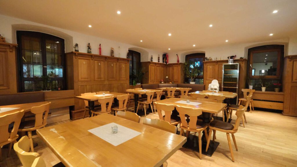 Freiburg - Trattoria/Pizzeria Schneeburg in Freiburg St. Georgen